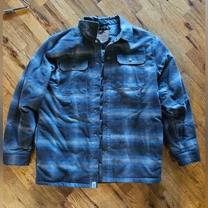 Tree Country Quilted Flannel Shacket – Blue Plaid – Men’s Larg